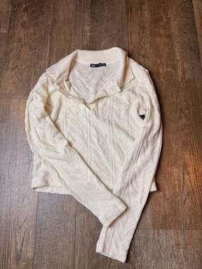 Zara Long Sleeve Knit Sweater, Cream size small